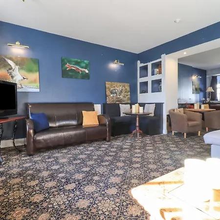 Holiday home Crown & Mitre Hotel *