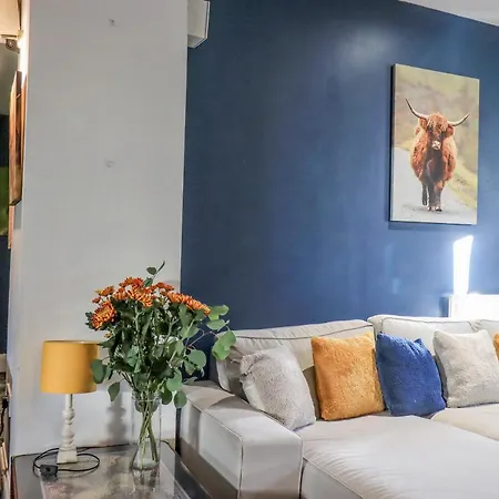 Crown & Mitre Hotel Holiday home *